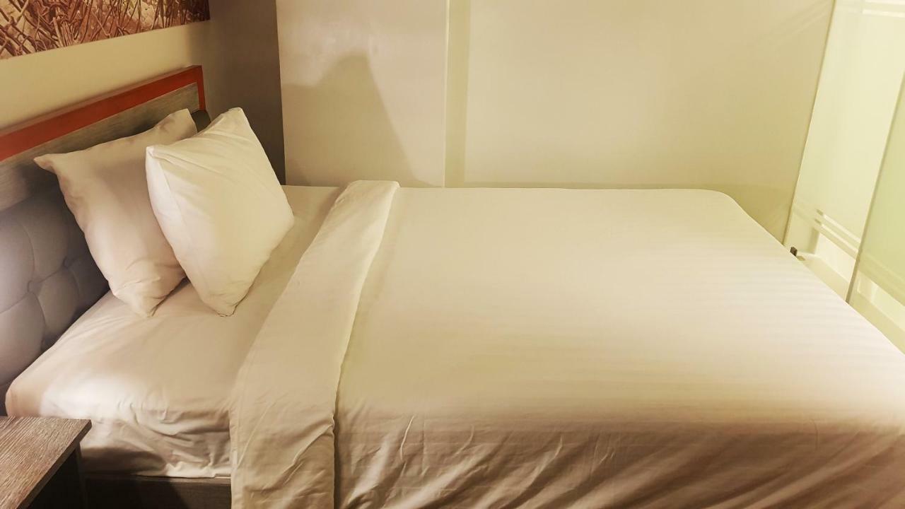 Hotel Gq Plaza Kalibo Exteriér fotografie